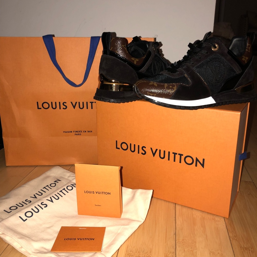 Louis Vuitton Run Away Sneaker Women’s Sz 7.0